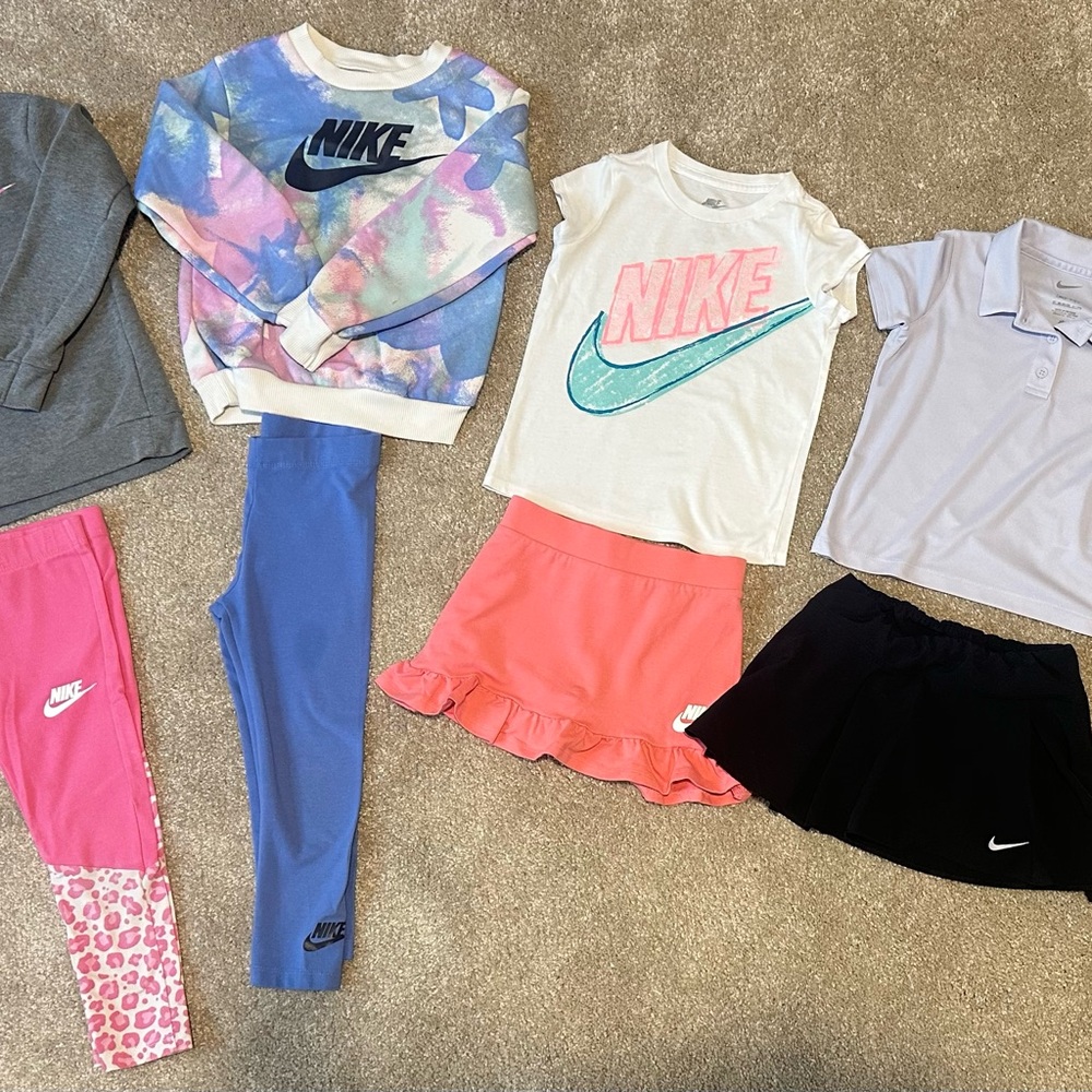 Nike Kids Colorful Apparel Sets (girls)